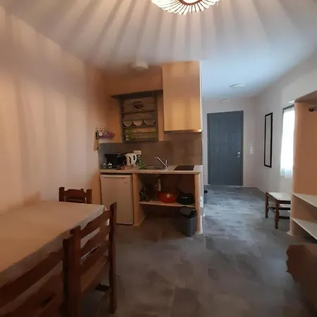 Kapsali Lägenhet *